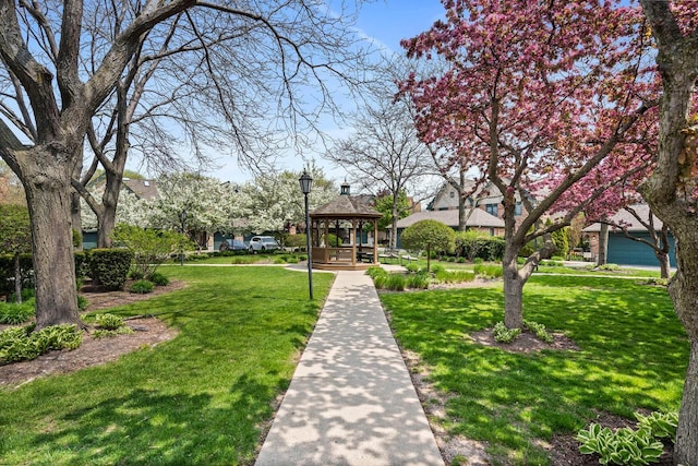 1420 N Astor St, Milwaukee, WI 53202 - surrounding community featuring a gazebo and a lawn