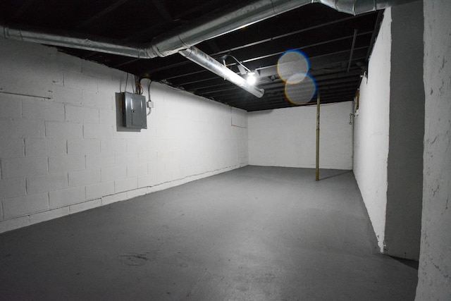 4646 N 51st Blvd, Milwaukee, WI 53218 - unfinished basement featuring electric panel and concrete block wall