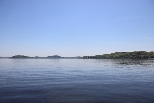 421 River St, Merrimac, WI 53561 - water view