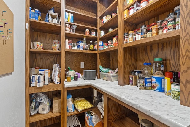 1306 Nelson St, Green Bay, WI 54304 - view of pantry