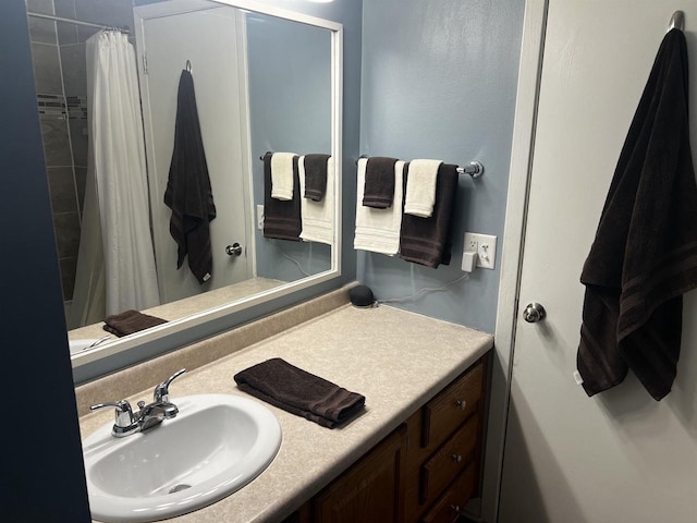 24 W Cottonwood Ln, Milton, WI 53563 - full bath featuring vanity and a shower with curtain