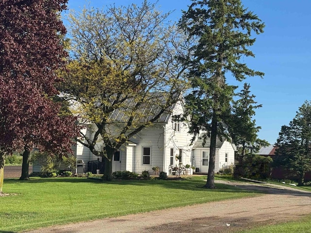 W13549 Reeds Corners Rd, Ripon, WI 54971 - view of front facade with a front yard