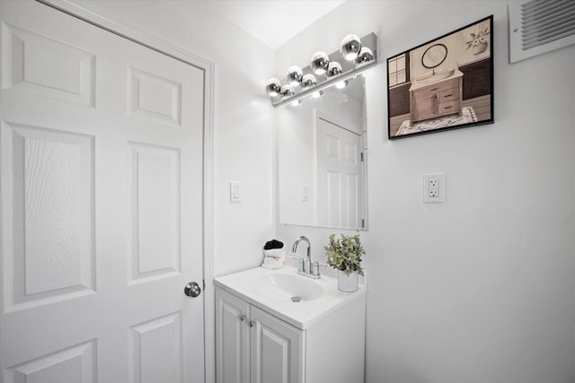 4193 N 19th Pl, Milwaukee, WI 53209 - bathroom with vanity