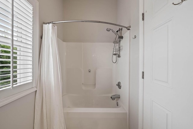 485 Mill St, Fontana, WI 53125 - full bath with shower / bath combo