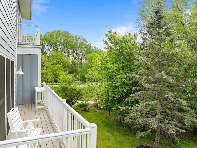485 Mill St, Fontana, WI 53125 - view of grassy yard featuring a balcony