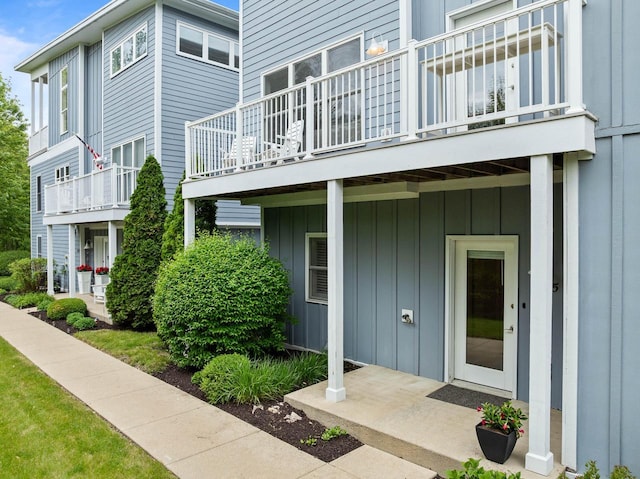 485 Mill St, Fontana, WI 53125 - view of side of home featuring board and batten siding