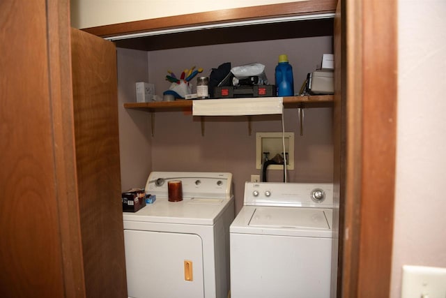 207 S Beach St, Plainfield, WI 54966 - washroom with washer and clothes dryer