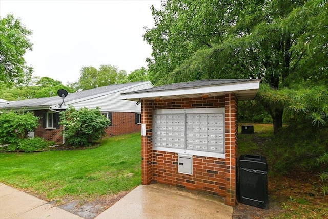 887 Kottke Dr Unit 887, Madison, WI 53719 - view of home's community featuring mail area and a yard