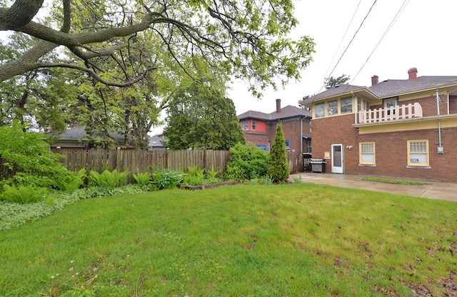 3524 Washington Ave, Racine, WI 53402 - view of yard with a patio