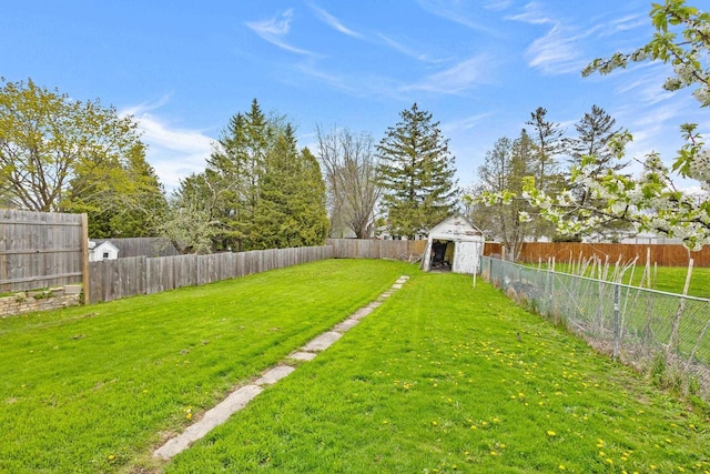 254 Mill St, Algoma, WI 54201 - view of yard featuring an outbuilding