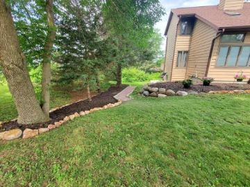 400 Old Indian Trl, Deforest, WI 53532 - view of grassy yard