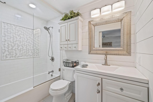 18 Abbey Villas Cir Unit G, Fontana, WI 53125 - full bathroom featuring vanity,  shower combination, and toilet