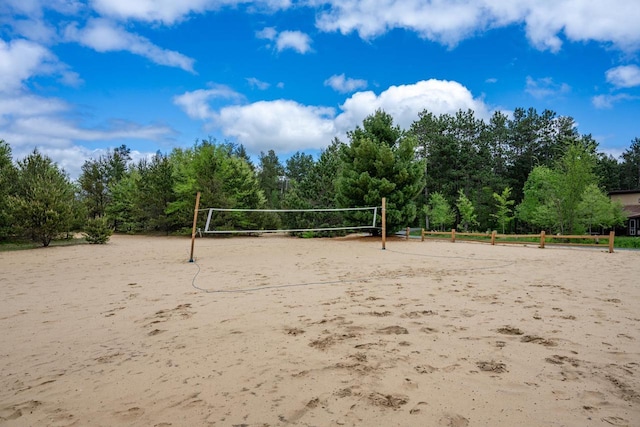 N8378 Timber Trl, New Lisbon, WI 53950 - view of community featuring volleyball court
