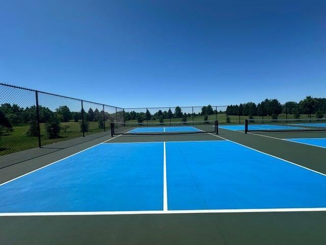 348 County Road B 8, Fontana, WI 53125 - view of tennis court