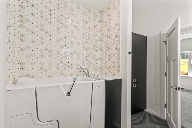 28 Sienna Hills Cir, Mount Horeb, WI 53572 - laundry area with baseboards