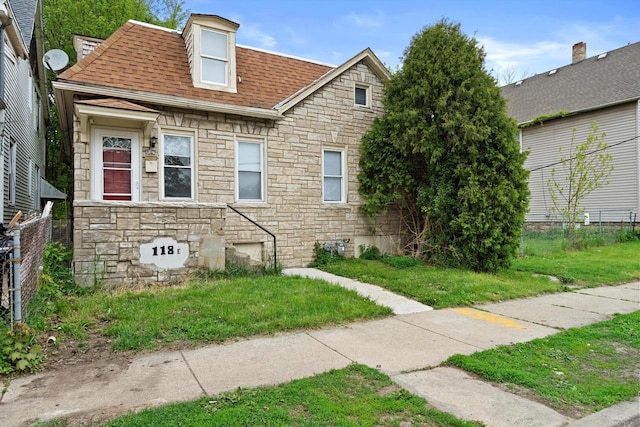 118 E Concordia Ave, Milwaukee, WI 53212 - townhome / multi-family property featuring stone siding and a shingled roof