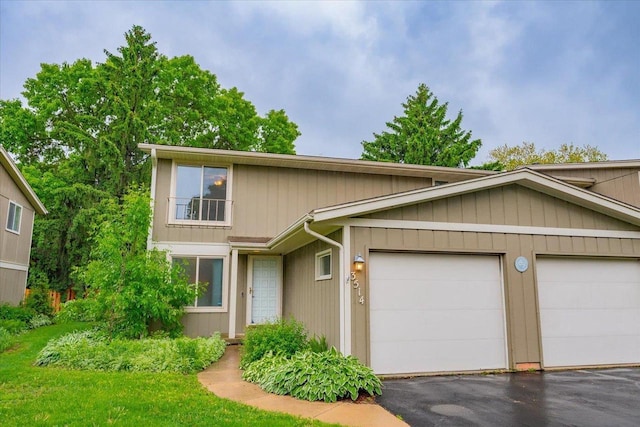 3514 Valley Ridge Rd, Middleton, WI 53562 - view of front of home with a garage and driveway