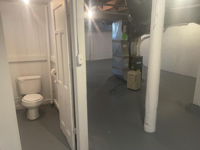 3122 W Madison St, Milwaukee, WI 53215 - unfinished basement with heating unit