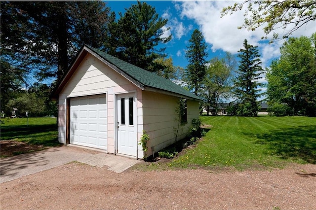 915 W Knapp St, Rice Lake, WI 54868 - detached garage with driveway