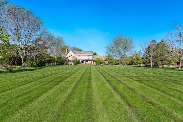 11616 N Lantern Ln, Mequon, WI 53092 - view of green lawn