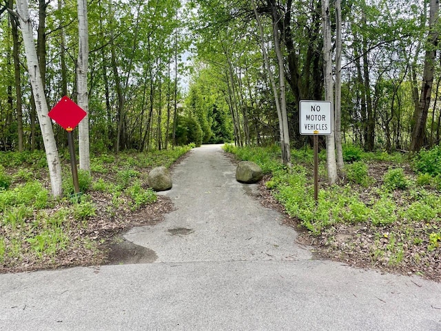 11616 N Lantern Ln, Mequon, WI 53092 - view of home's community with a view of trees