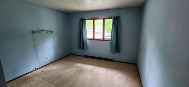 3315 N 12th St, Wausau, WI 54403 - unfurnished room featuring light carpet and baseboards