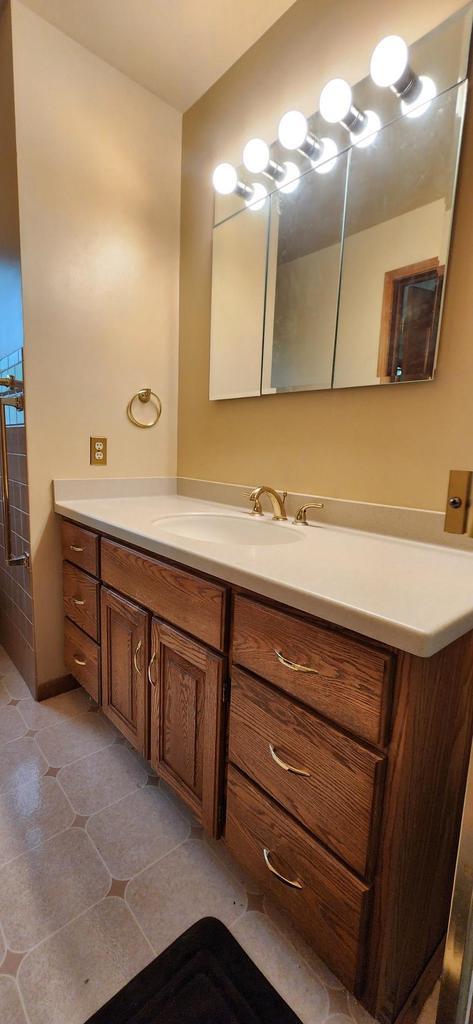 3315 N 12th St, Wausau, WI 54403 - bathroom featuring vanity