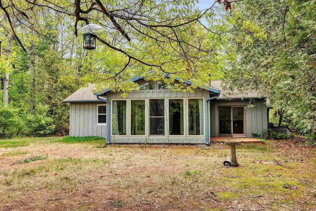 N7119 River Dr, Shawano, WI 54166