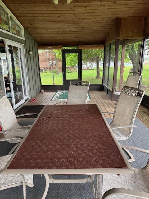 W6782 Marine Dr, Markesan, WI 53946 - sunroom / solarium featuring plenty of natural light and lofted ceiling