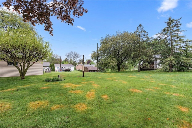 611 Highland Ave, Kewaskum, WI 53040 - view of grassy yard