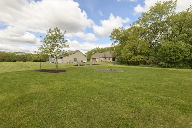 W360S9910 Markham Rd, Eagle, WI 53119 - view of green lawn