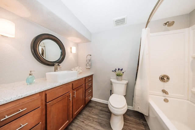W267N6781 Beacon Hills Dr, Lisbon, WI 53089 - full bath with wood finished floors, vanity, toilet, shower / tub combo, and baseboards