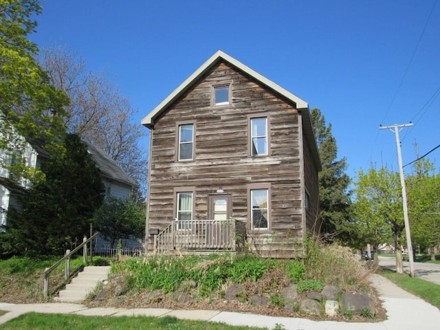 2022 N 20th St, Sheboygan, WI 53081 - view of log cabin