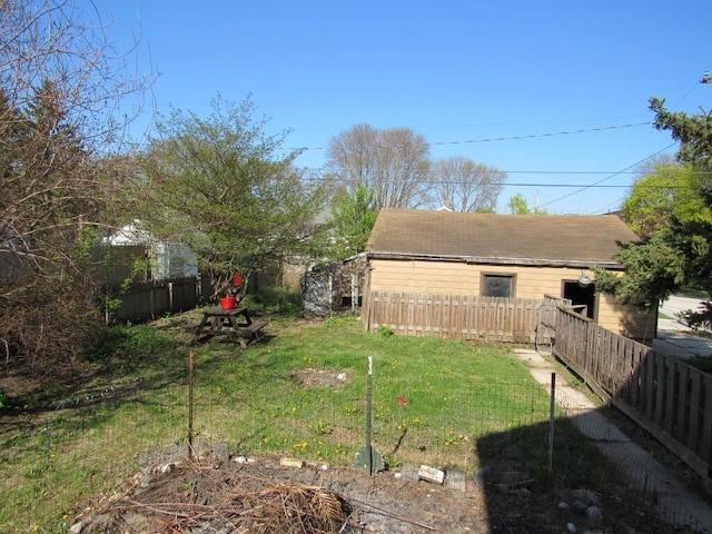 2022 N 20th St, Sheboygan, WI 53081 - view of yard