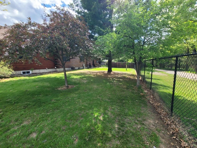 610 Fox Ridge Ct, Nekoosa, WI 54457 - view of yard