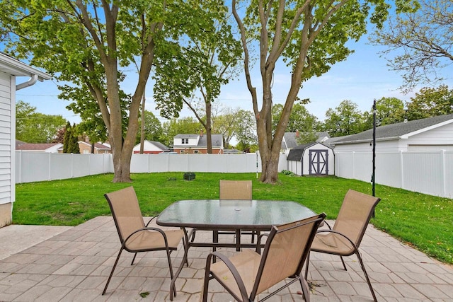 144 Lau St, Green Bay, WI 54302 - view of patio featuring outdoor dining area