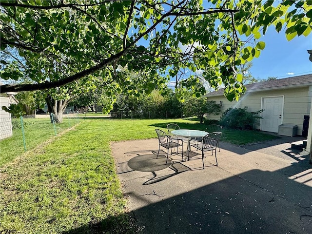 1515 Lyndale Ave, Eau Claire, WI 54701 - view of patio / terrace with outdoor dining area