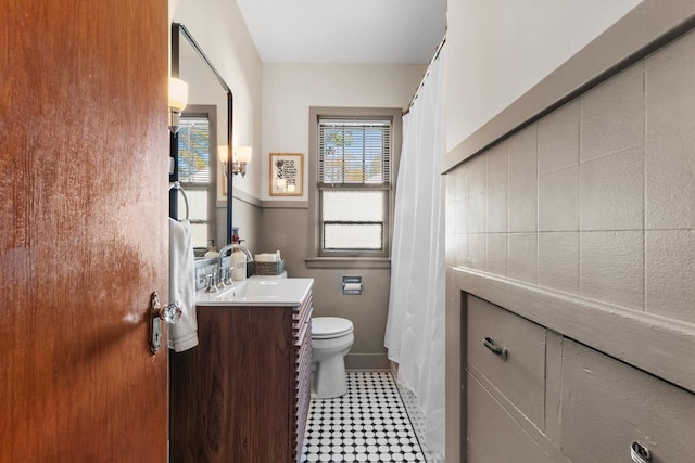 302 River Hts, Shawano, WI 54166 - full bath featuring vanity, toilet, and tile patterned floors