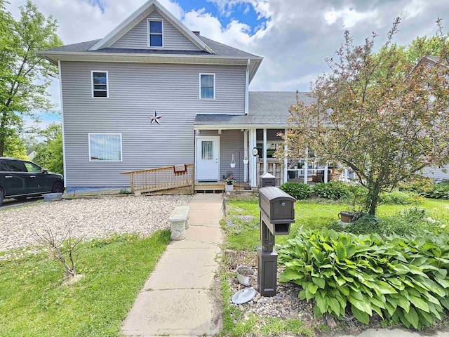 201 Center St, Elroy, WI 53929 - view of american foursquare style home