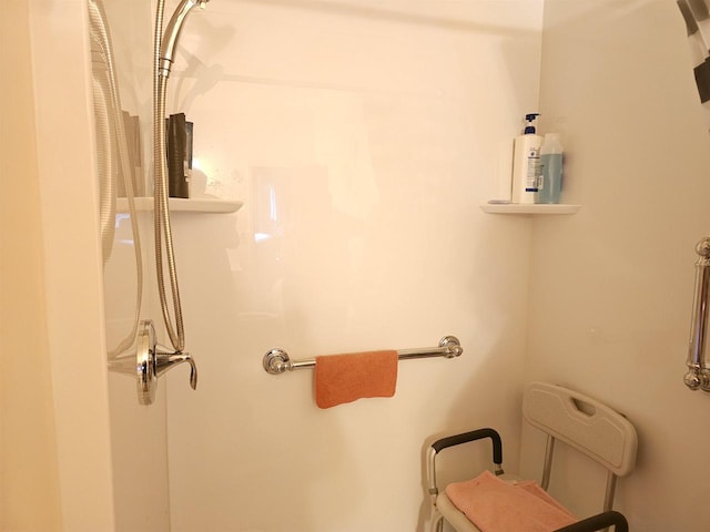 201 Center St, Elroy, WI 53929 - view of bathroom