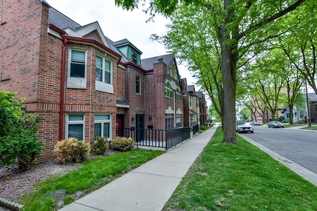 127 S Franklin St Unit 10, Madison, WI 53703 - view of asphalt road with sidewalks, a residential view, and curbs