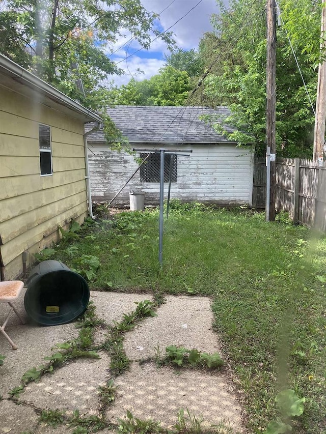 397 W Division St, Fond Du Lac, WI 54935 - view of yard