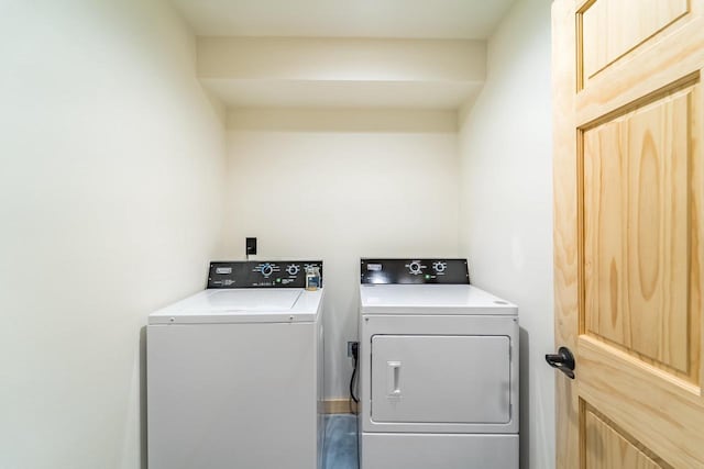 N11594 Woodland Dr, Tomahawk, WI 54487 - laundry room with separate washer and dryer