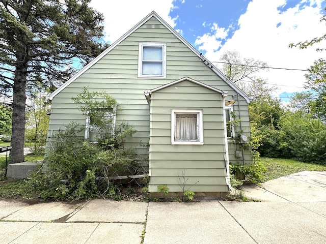 5501 W Thurston Ave, Milwaukee, WI 53218 - view of property exterior with a patio area