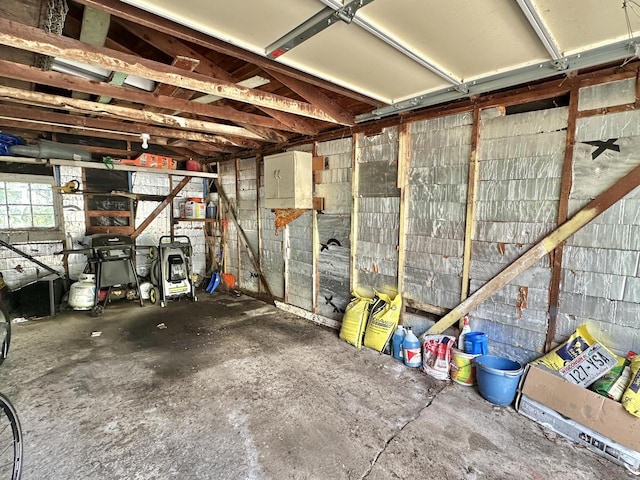 5501 W Thurston Ave, Milwaukee, WI 53218 - garage with concrete block wall