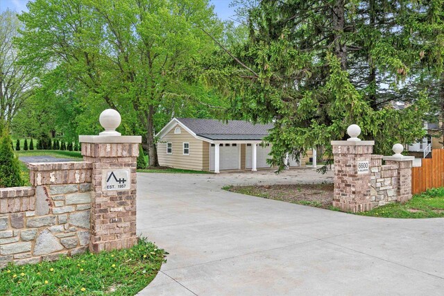 6600 N Ballard Rd, Appleton, WI 54913 - view of front of house featuring concrete driveway