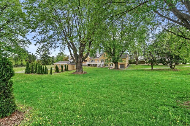 6600 N Ballard Rd, Appleton, WI 54913 - view of green lawn