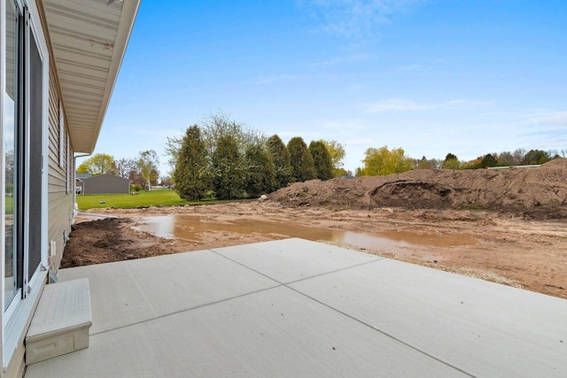 513 Kirkland Ave, Algoma, WI 54201 - view of patio