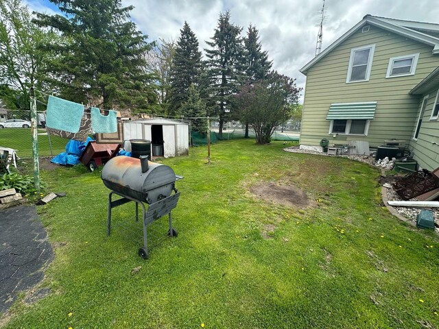 227 S 1st St, Colby, WI 54421 - view of yard with an outbuilding