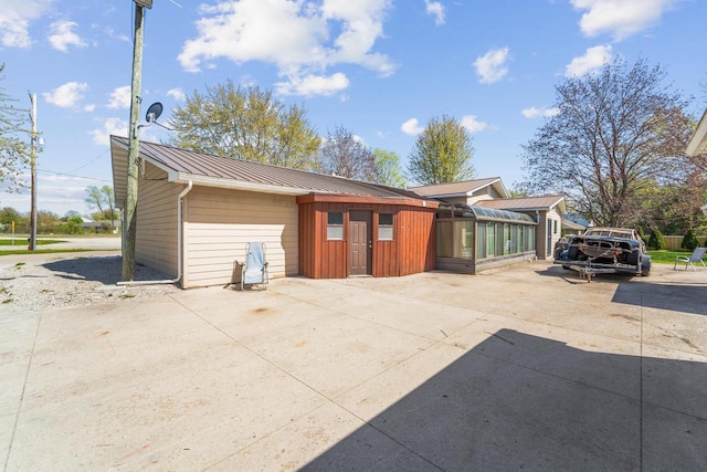 1116 Lake Park Rd, Menasha, WI 54952 - garage featuring concrete driveway